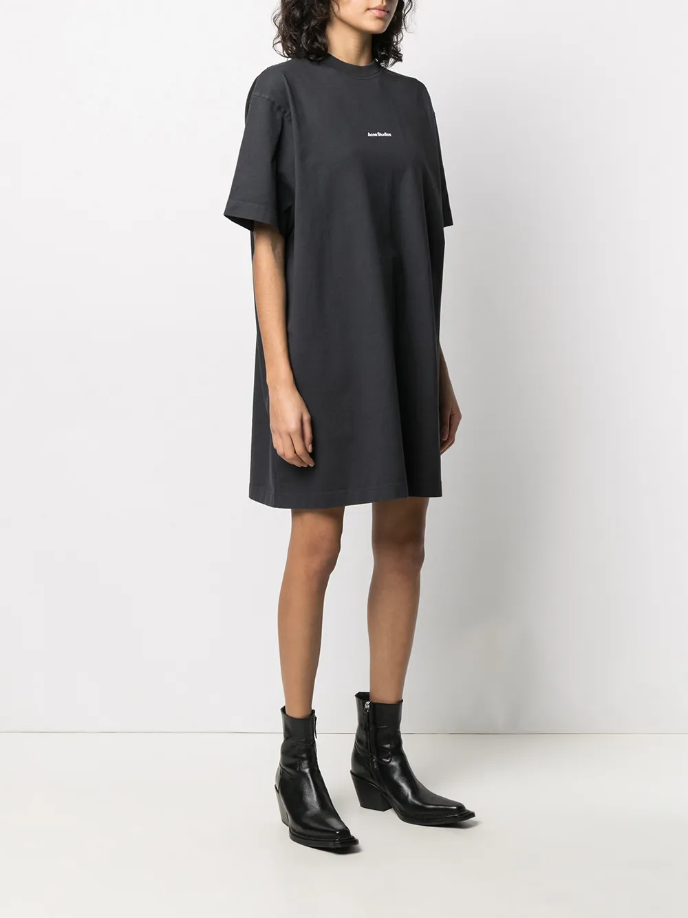 Logo t 2025 shirt dress