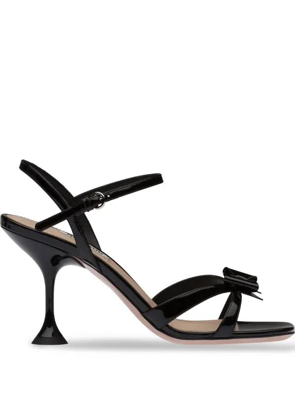 bow strap sandals