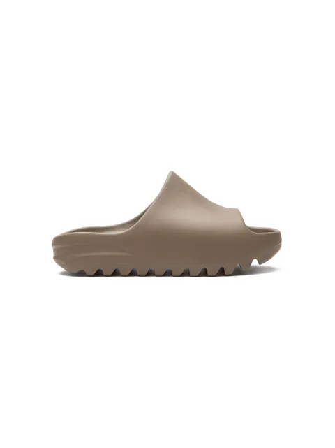 Adidas Yeezy Kids Yeezy "Earth Brown" slides
