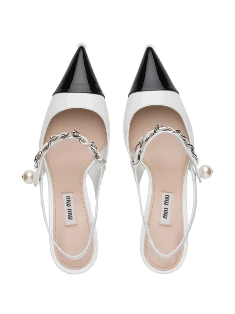 contrast toe pumps