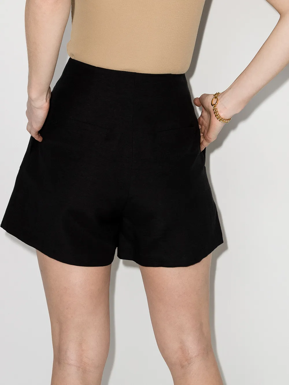 фото St. agni pierre pintuck shorts