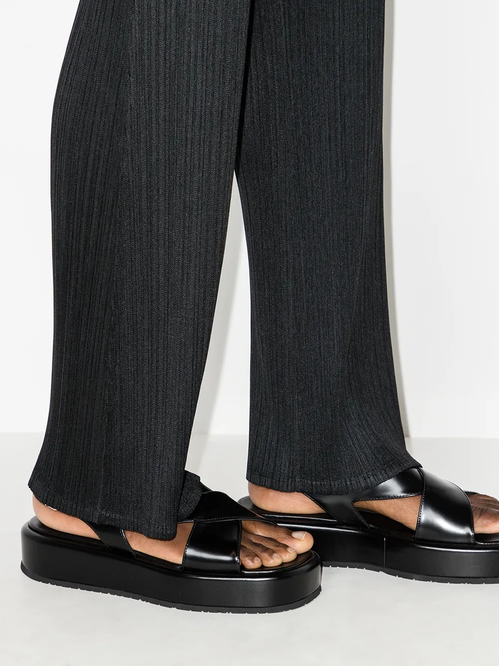 фото Pleats please issey miyake плиссированные брюки прямого кроя