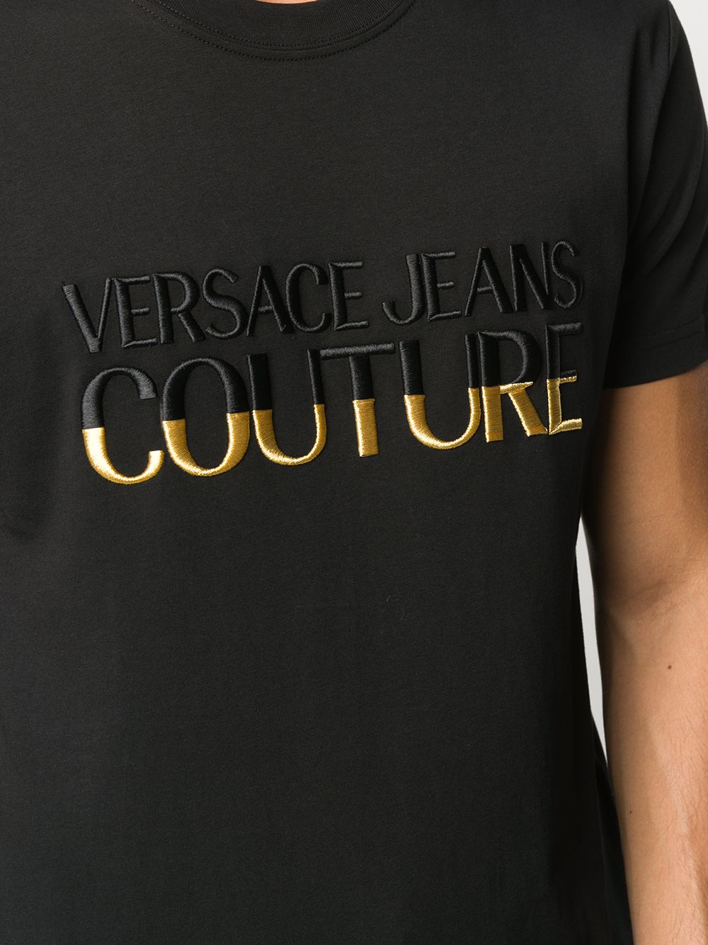 фото Versace jeans couture футболка с вышивкой