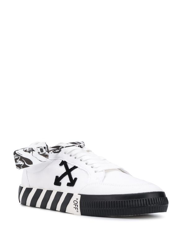 magi hage undgå Shop Off-White Vulcanized low-top sneakers with Express Delivery - FARFETCH