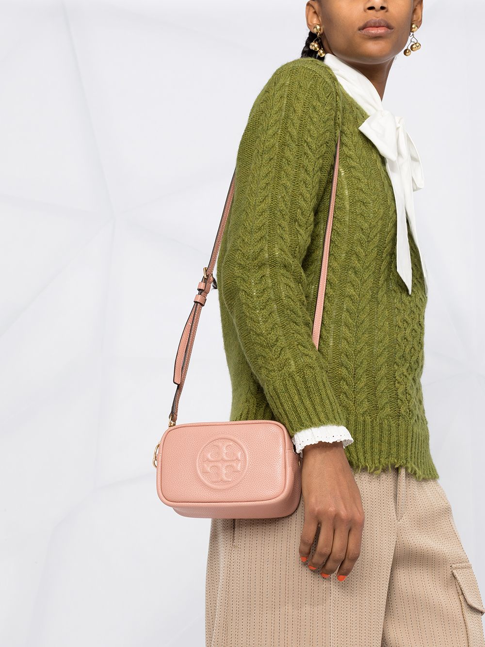 фото Tory burch мини-сумка perry bombé