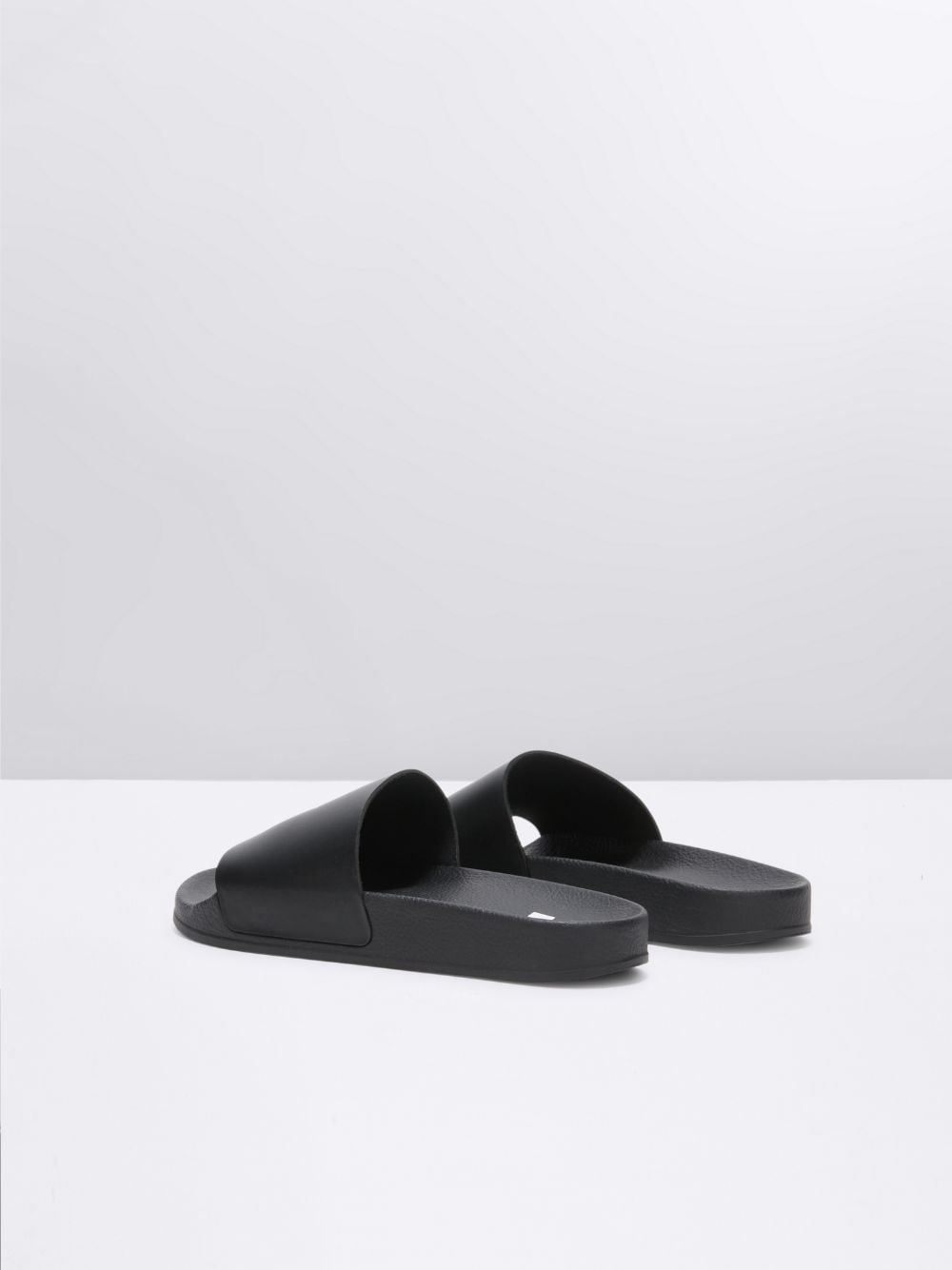 BLACK SLIDERS | Off-White™ Official Site