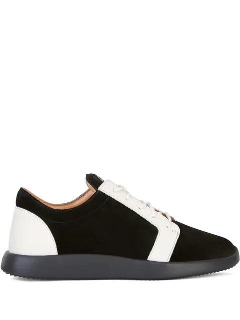 Giuseppe Zanotti с контрастной отделкой