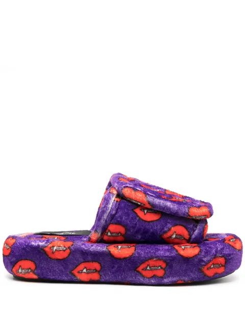 DUOltd slippers con colmillos estampados