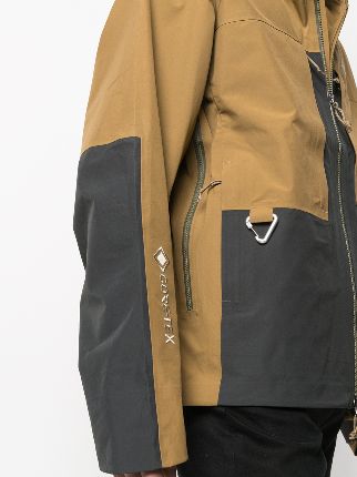 ACG GORE-TEX Misery Ridge 夹克展示图