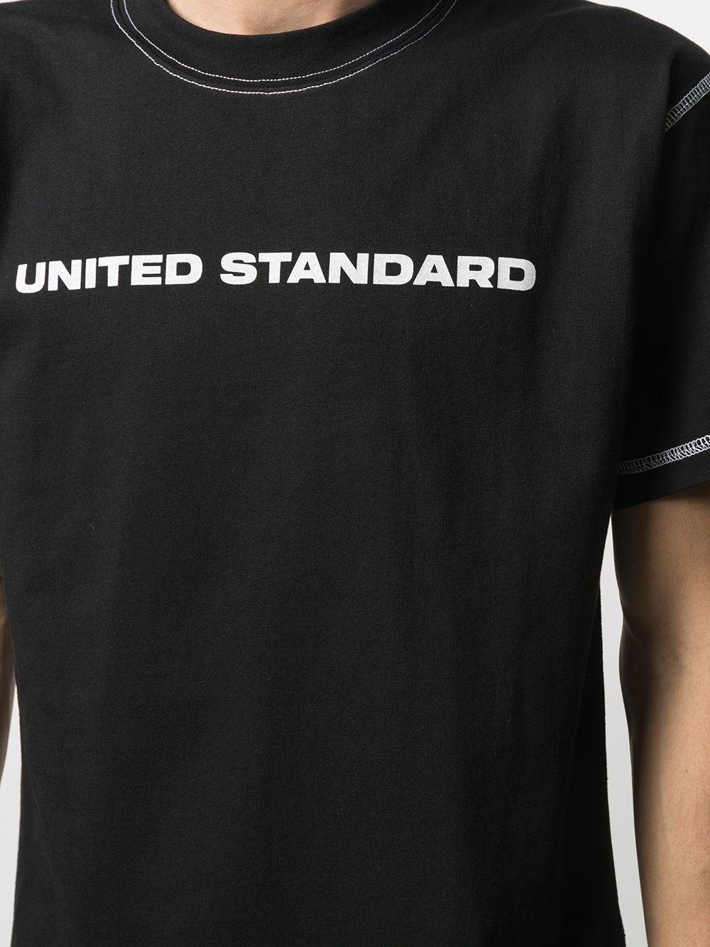 фото United standard logo-print cotton t-shirt