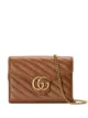الصورة 1 من Gucci شنطة صغيرة 'GG مارمونت'