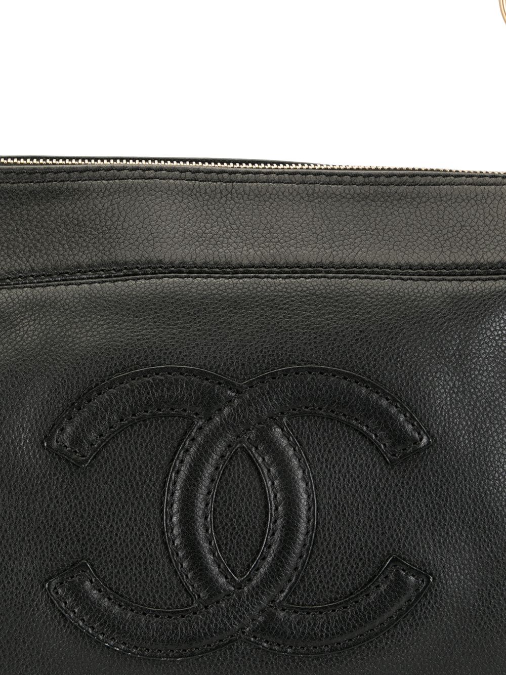 фото Chanel pre-owned сумка на плечо 2003-2004 годов с логотипом cc
