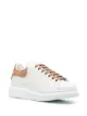 Bild 2 von Alexander McQueen Oversized-Sneakers aus Leder