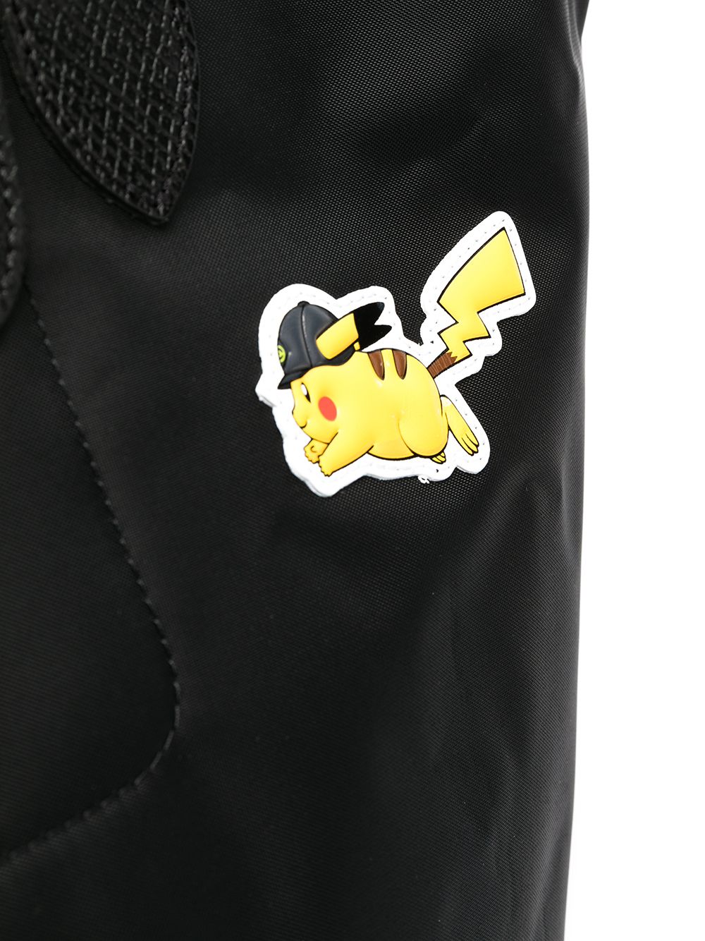 фото Longchamp сумка-тоут le pliage pikachu из коллаборации с pokémon