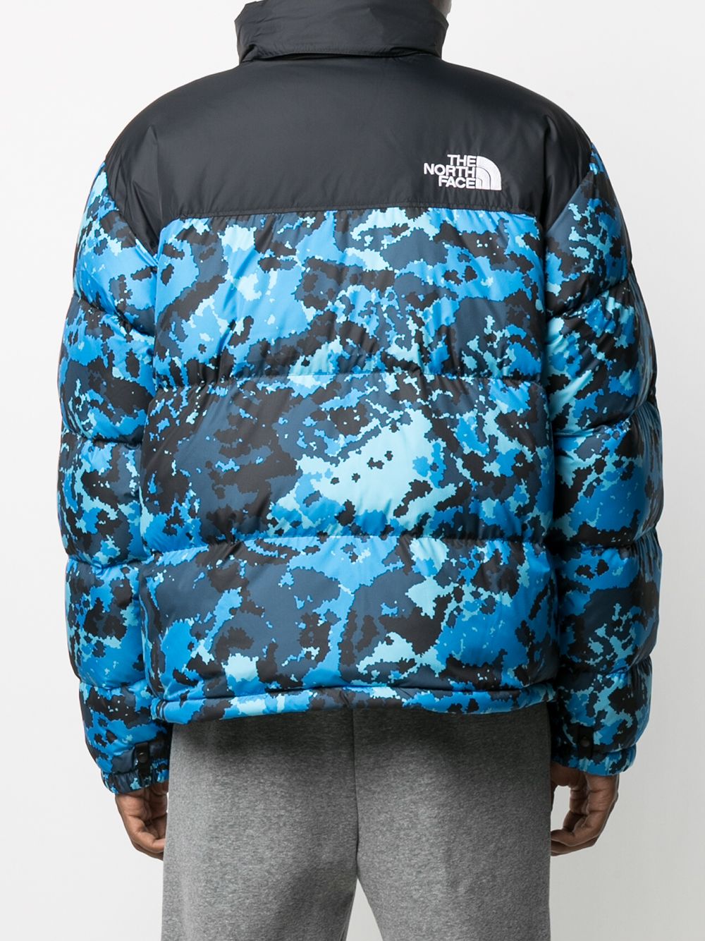 фото The north face пуховик nuptse 1996 с камуфляжным принтом