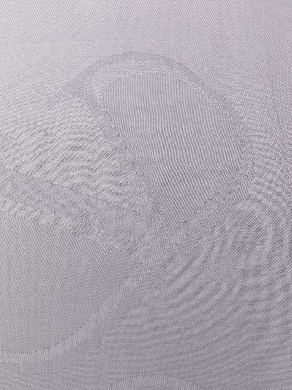 фото Valentino жаккардовый шарф с логотипом vlogo