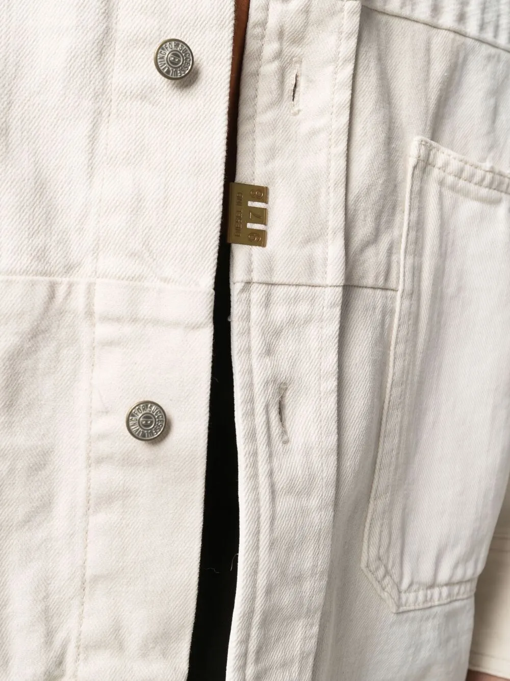 chest flap pocket denim jacket
