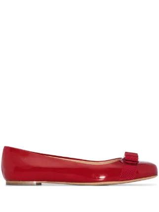 Ferragamo ヴァラリボン フラットシューズ | レッド | FARFETCH JP