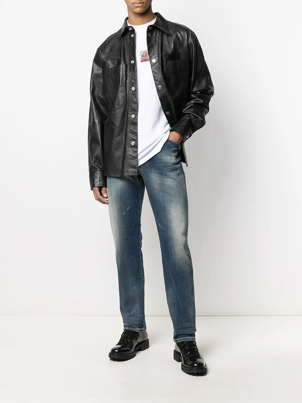  Diesel Tapered Jeans In Distressed Optik   Blau 