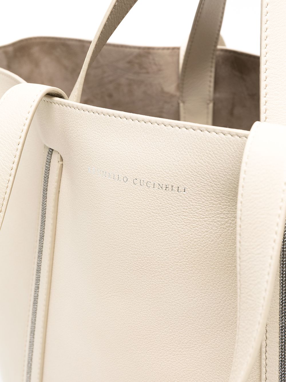 фото Brunello cucinelli сумка-тоут с тисненым логотипом