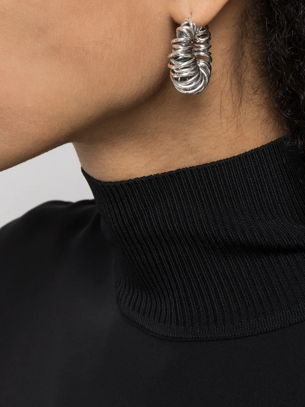 фото Bottega veneta coil hoop earrings