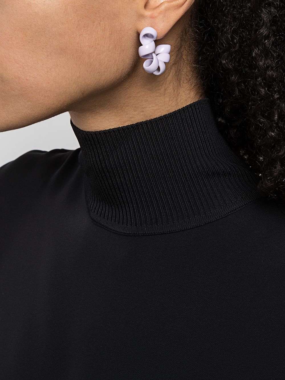 фото Bottega veneta coiled hoop earrings