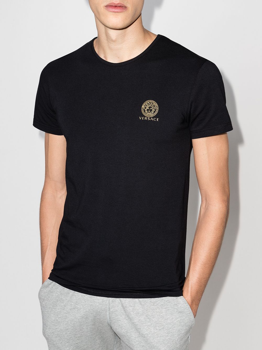 фото Versace набор футболок с логотипом medusa