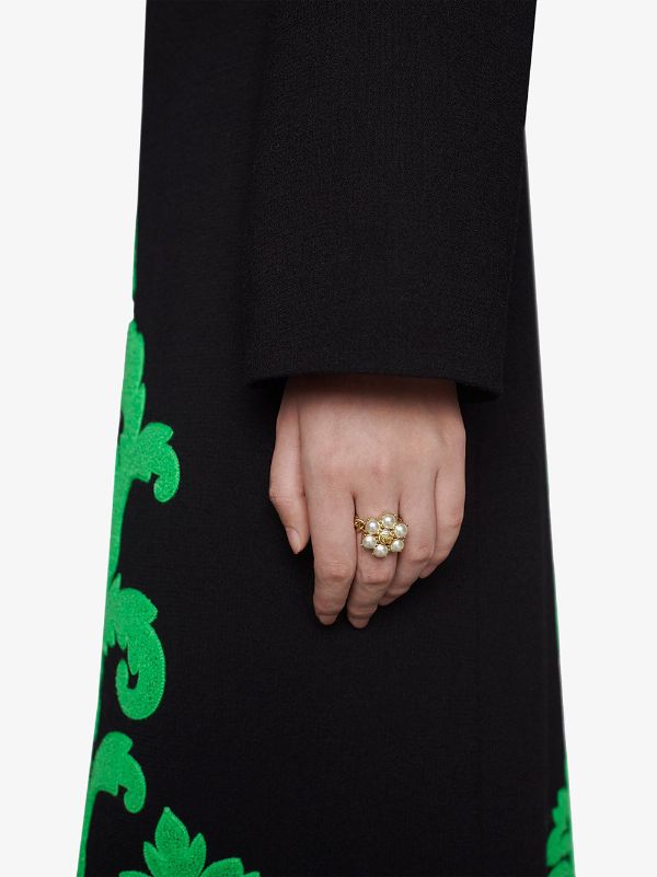 Shop Gucci pearl Double G ring with Express Delivery - FARFETCH