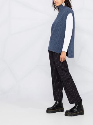 sleeveless high neck jumper展示图