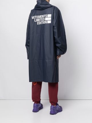 Limited Edition oversized rain coat展示图