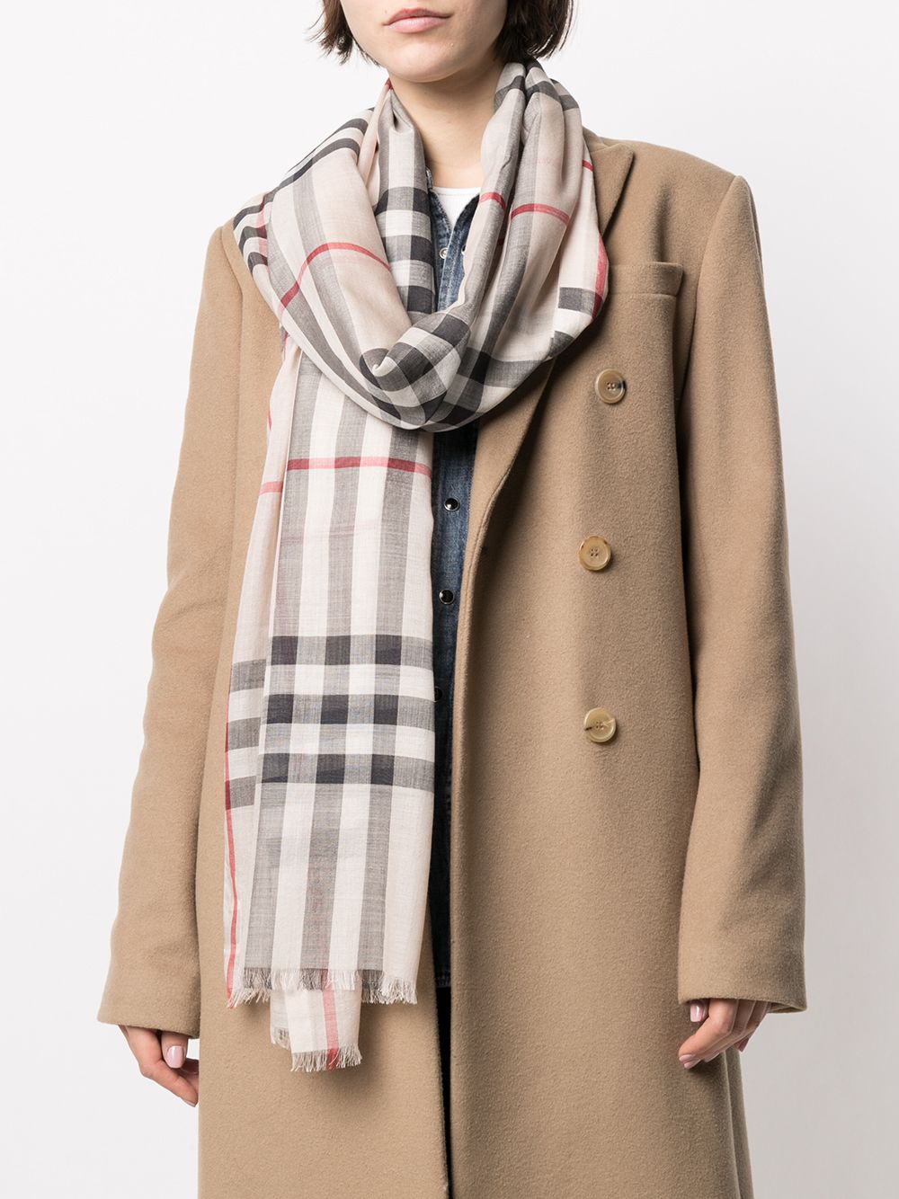 фото Burberry легкий шарф в клетку vintage check