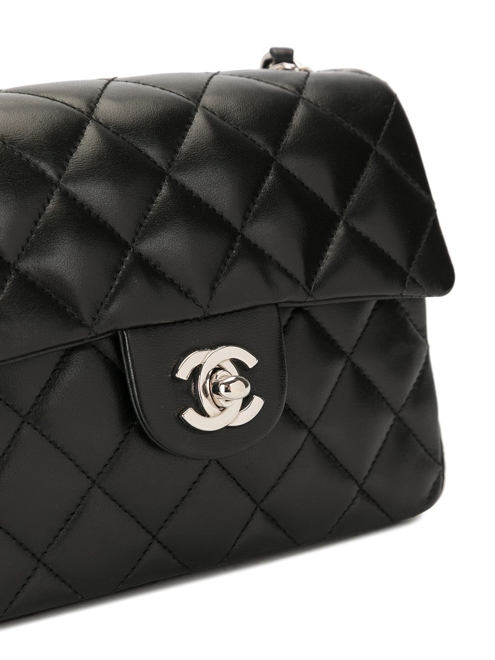 фото Chanel pre-owned стеганая сумка на плечо с логотипом cc