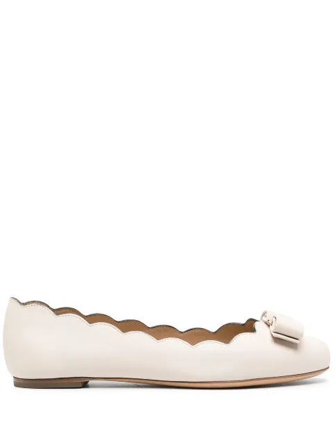 Ferragamo Sapatilha Varina com acabamento ondulado