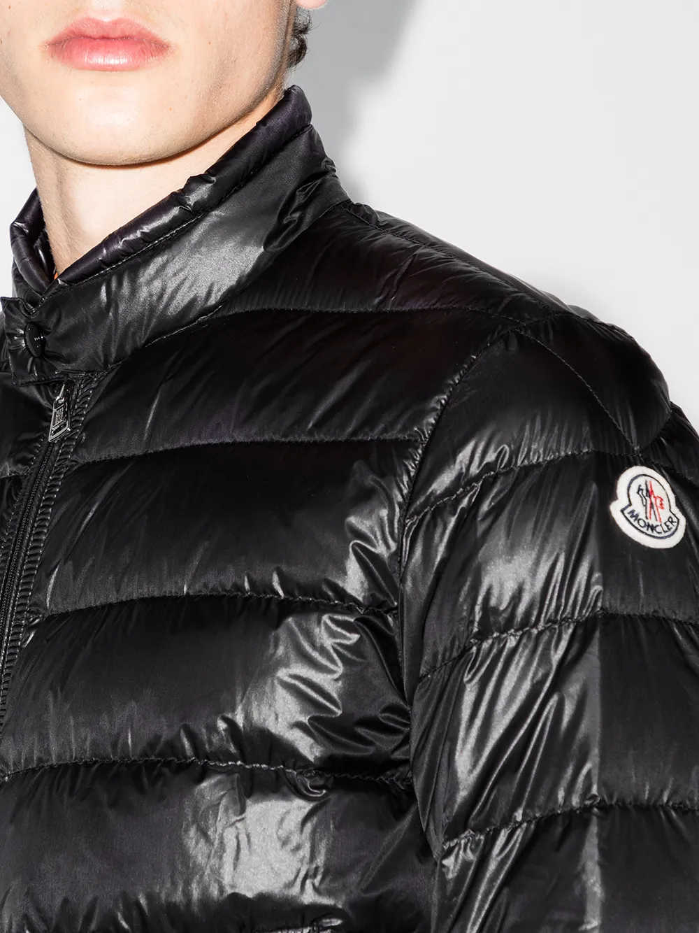 Moncler モンクレール Acorus ショート ダウンジャケット