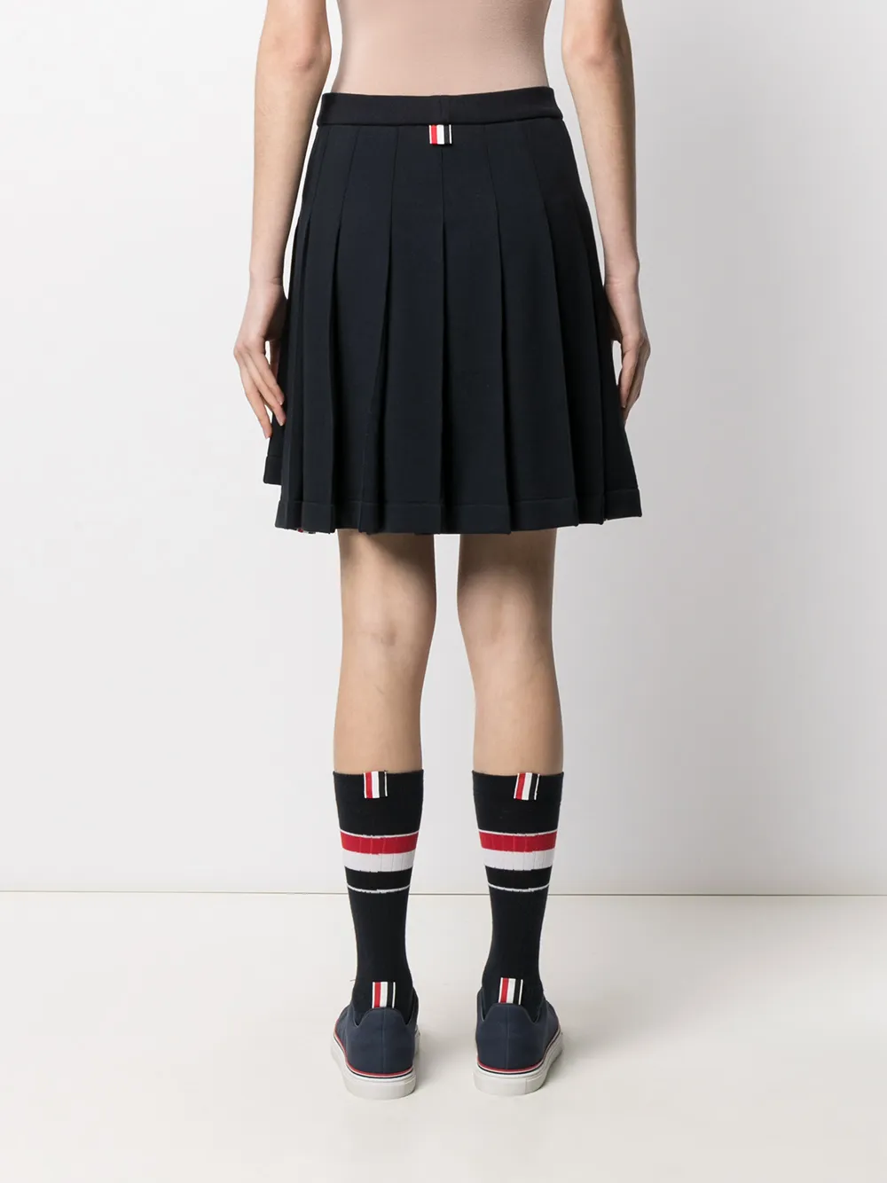 фото Thom browne юбка со складками и нашивкой-логотипом