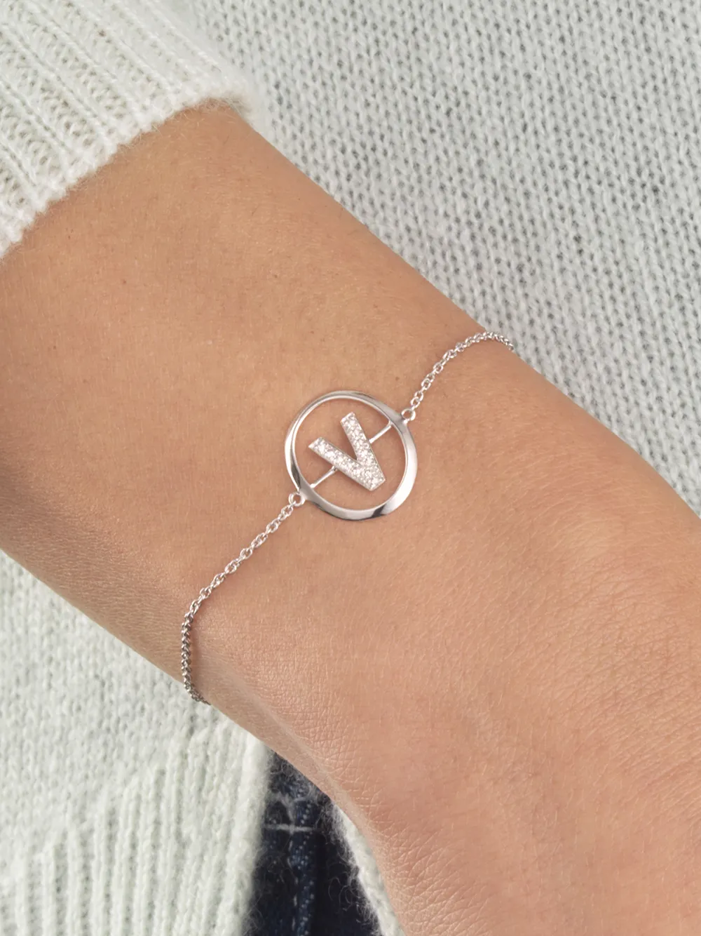 Annoushka Armband met letter V - Zilver