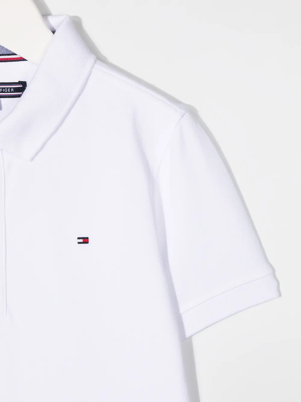 Tommy Hilfiger Junior Poloshirt Mit Logo Stickerei   Weiß 