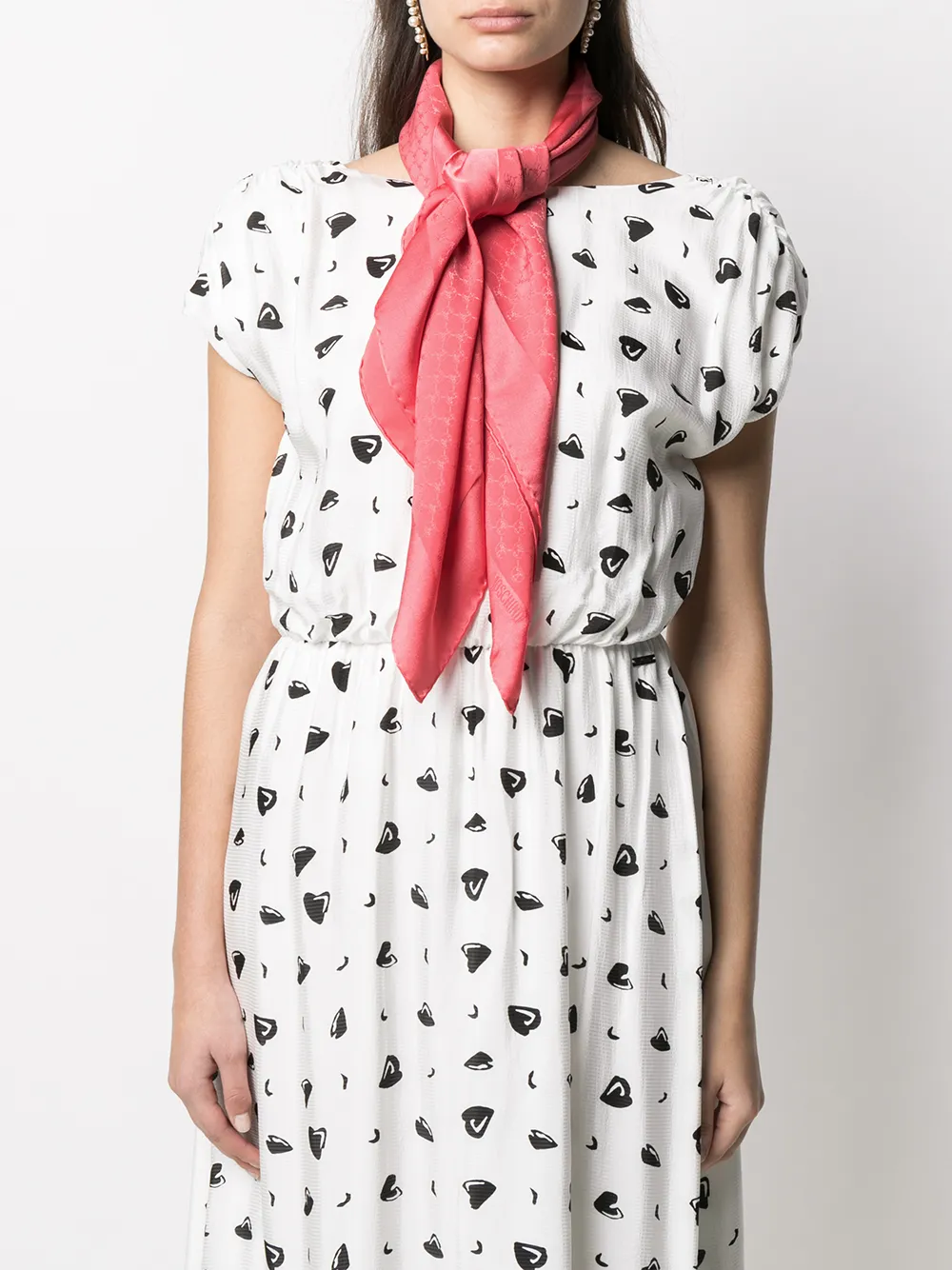 фото Moschino платок с логотипом