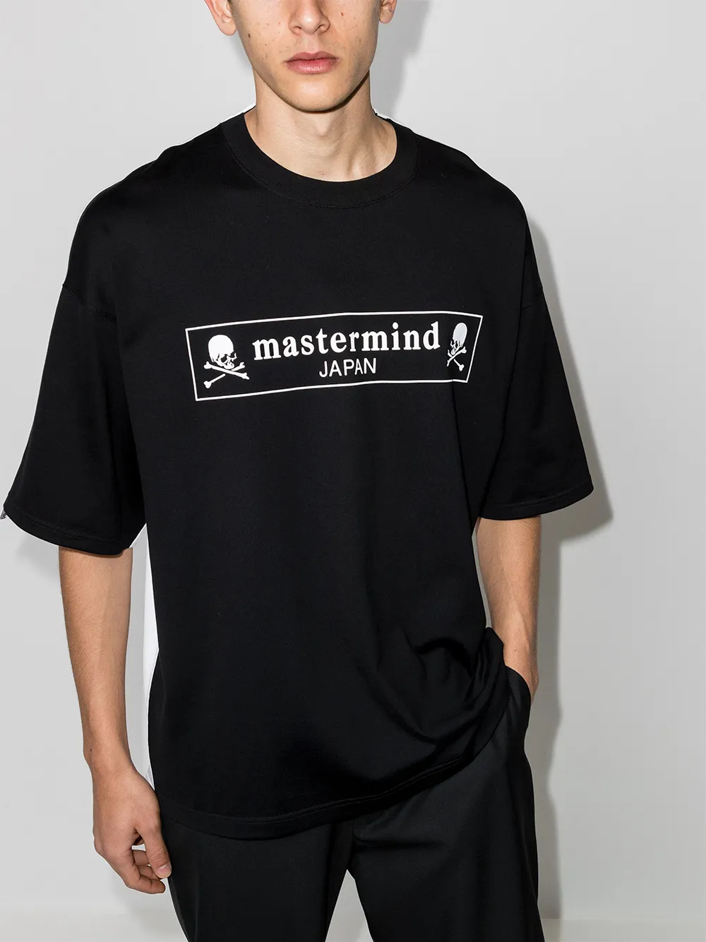 фото Mastermind japan футболка с круглым вырезом