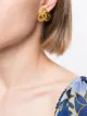 Imagen 2 de Chanel Pre-Owned aretes con motivo de corazón y logo CC 1997