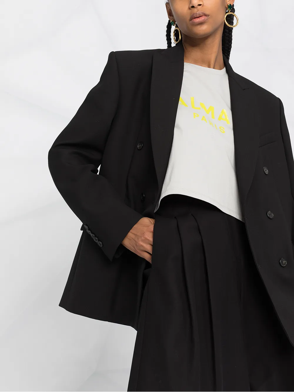 фото Balmain укороченная футболка с логотипом