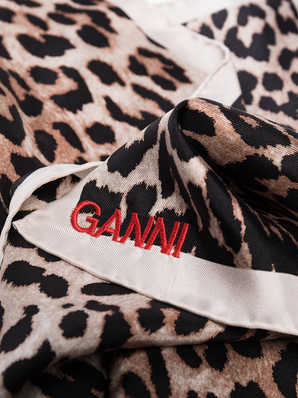 фото Ganni платок с леопардовым принтом