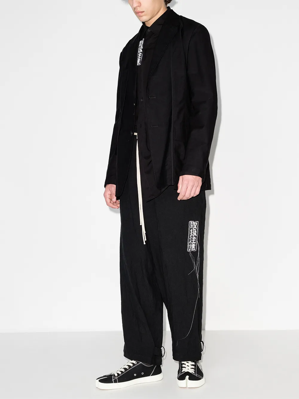 фото Yohji yamamoto брюки с низким шаговым швом и завязками