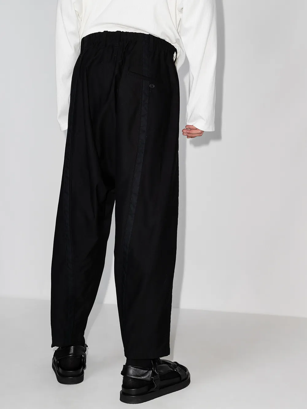 фото Yohji yamamoto укороченные брюки свободного кроя