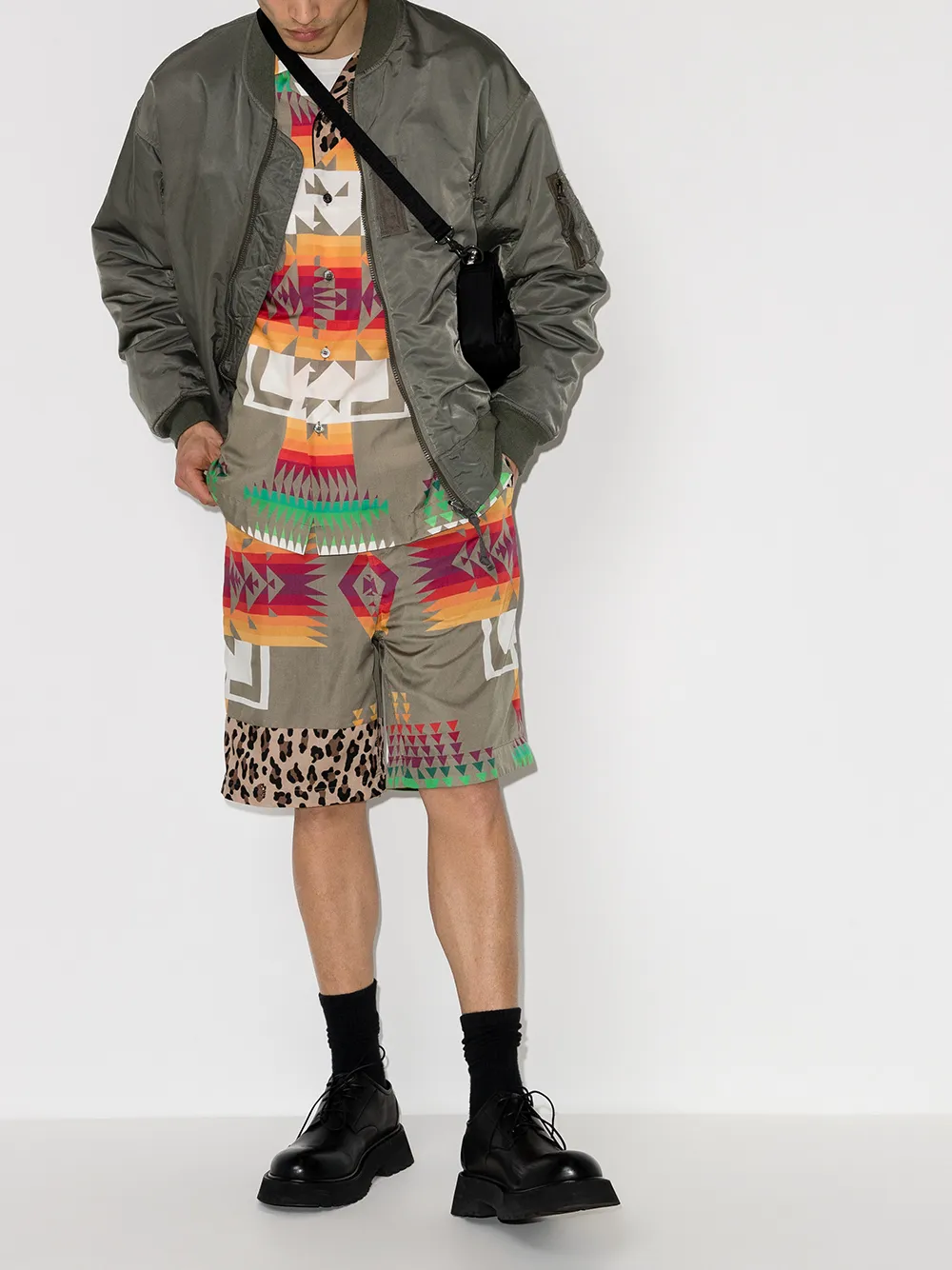 фото Sacai шорты в технике пэчворк