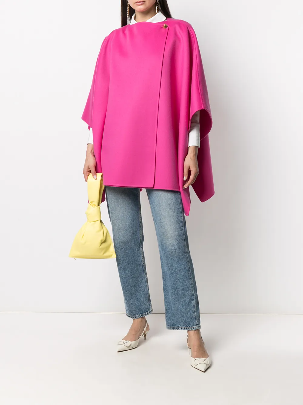 Valentino Garavani capa drapeada con botón | Capas | Image 2