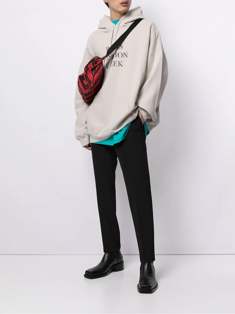 фото Balenciaga paris fashion week overesized hoodie