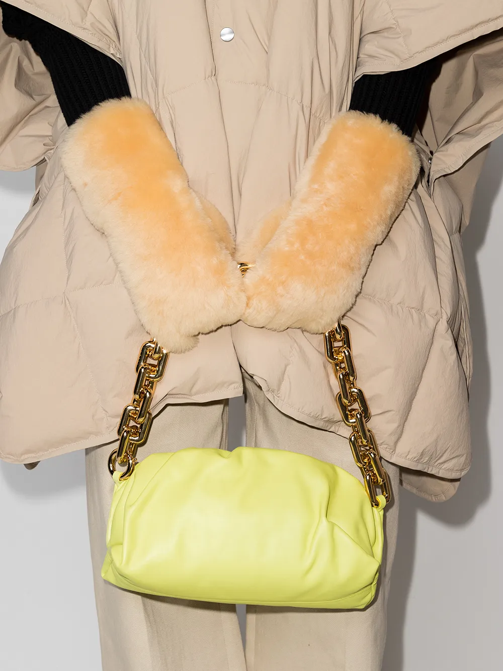 фото Bottega veneta сумка на плечо chain pouch