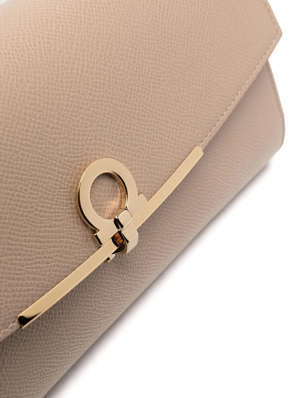 фото Salvatore ferragamo сумка на плечо с пряжкой gancini