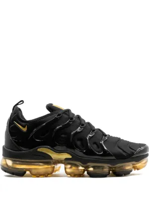 Nike black and deals gold sneakers